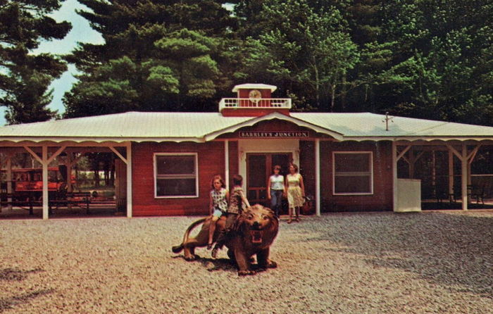 Fred Bear Museum  and Bear Mountain - Barkleys Junction Postcard Bear Mountain (newer photo)